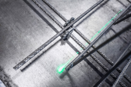 Exact positioning of the lattice girders using laser technology